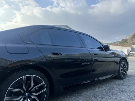강릉썬팅 레드커스텀 BMW 740I 크롬 죽이기 시공 / 강릉시 유산동