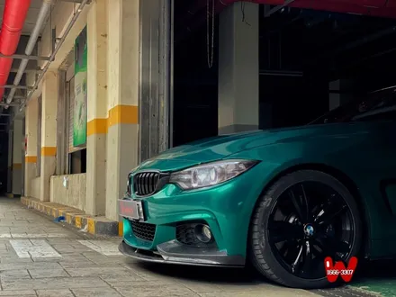 시선을 사로잡는 유니크한 전체랩핑 BMW428i 에이버리 다크그린펄 파주랩핑 / 파주시 문발동