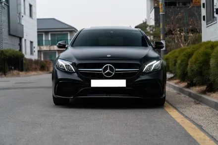 [W랩스] 파주랩핑,일산랩핑은 W랩스에서! 벤츠E220D 전체랩핑 3M2080 사틴골드더스트블랙 추천 / 파주시 문발동