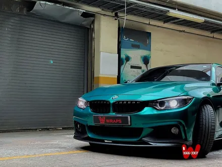 시선을 사로잡는 유니크한 전체랩핑 BMW428i 에이버리 다크그린펄 파주랩핑 / 파주시 문발동