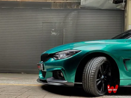 시선을 사로잡는 유니크한 전체랩핑 BMW428i 에이버리 다크그린펄 파주랩핑 / 파주시 문발동