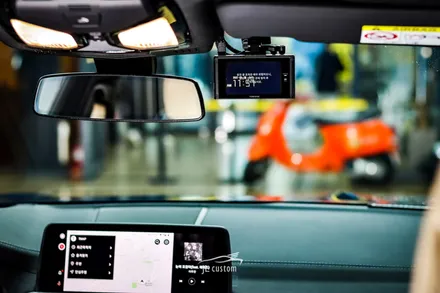 대전 BMW X4 블랙박스 + 보조배터리 조합 / 크리스탈 파츠 3종 세트 시공. / 대전 서구, 세종, 청주, 천안