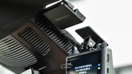 대전 벤츠 GLE 아이나비 블랙박스 QXD 8000 / 에코파워팩 보조 배터리 S8 블랙박스 환경 최적화! / 대전 서구, 세종, 청주, 천안