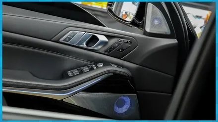 대전 BMW X7 30D  그만의 실내 엠비언트스피커.  음질은 덤 / 대전 서구, 세종, 청주, 천안