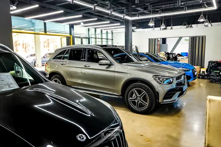 벤츠 GLC 300e 통풍시트 시공과 함께 R 버튼 활성화도 진행하세요! / 대전 서구, 세종, 청주, 천안