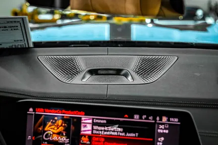 한번 시공으로 확 바뀔 수 있는 BMW 모든 시리즈의 대표 튜닝! 회오리 풀 커버와 AVI 스피커. / 대전 서구, 세종, 청주, 천안