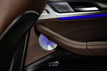 BMW X4 크리스털 파츠 교체와 회오리 풀 커버 시공은 실내 인테리어의 필수 아이템! / 대전 서구, 세종, 청주, 천안