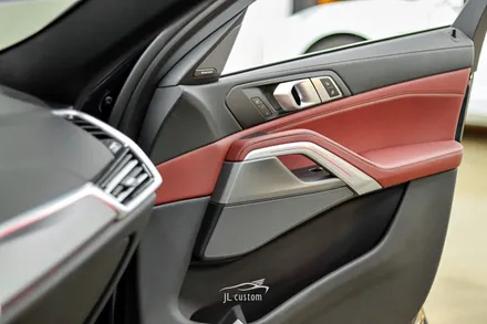 BMW X6 화려한 실내 인테리어의 완성은 회오리 풀 커버 시공으로! / 대전 서구, 세종, 청주, 천안