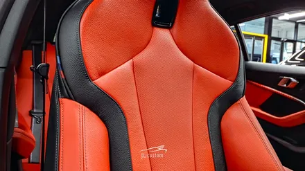 대전 BMW M135i xDrive 실내 편의 튜닝 두 가지! 순정 통풍시트 활성화, 워크인 스위치 시공. / 대전 서구, 세종, 청주, 천안