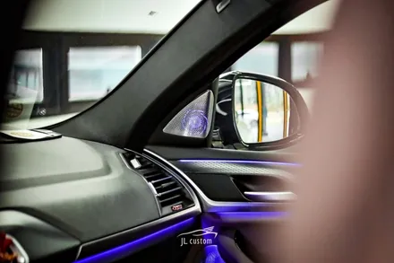 BMW X4 크리스털 파츠 교체와 회오리 풀 커버 시공은 실내 인테리어의 필수 아이템! / 대전 서구, 세종, 청주, 천안