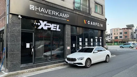 벤츠 E클레스 송풍구 엠비언트, 부메스터, 블랙박스, 보조베터리는 제이엘커스텀 대전지사에서~! / 대전 서구, 세종, 청주, 천안