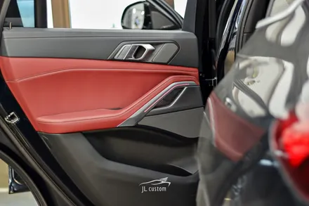 BMW X6 화려한 실내 인테리어의 완성은 회오리 풀 커버 시공으로! / 대전 서구, 세종, 청주, 천안