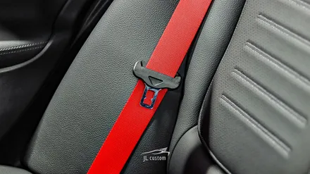 대전 벤츠 CLA C300 안전벨트도 유니크하게! 레드 안전벨트 교체 시공, / 대전 서구, 세종, 청주, 천안