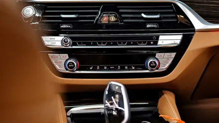 대전 BMW 520i 통풍시트 시공은 순정 옵션으로! / 대전 서구, 세종, 청주, 천안