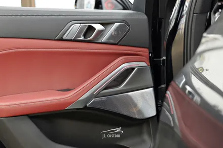 BMW X6 화려한 실내 인테리어의 완성은 회오리 풀 커버 시공으로! / 대전 서구, 세종, 청주, 천안