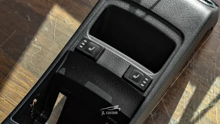 대전 벤츠 GLA 250 55주년 한정판 주유구 캡 교체와 열선 관련 튜닝 두 가지! / 제이엘커스텀 대전점 / 대전 서구, 세종, 청주, 천안