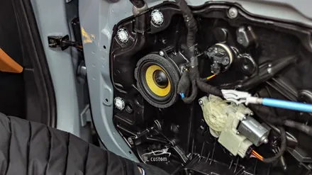 대전 BMW3시리즈 스피커 튜닝으로 확 달라진 음질을 경험하세요! / 대전 서구, 세종, 청주, 천안