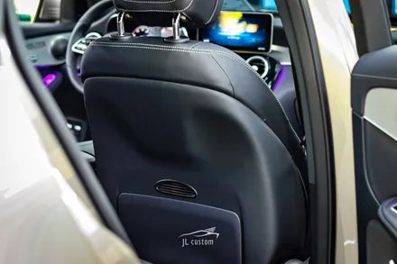 벤츠 GLC 300e 통풍시트 시공과 함께 R 버튼 활성화도 진행하세요! / 대전 서구, 세종, 청주, 천안