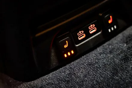 대전 제이엘커스텀 열선시트 시공 BMW IX3도 피해 갈 수 없어요! / 대전 서구, 세종, 청주, 천안
