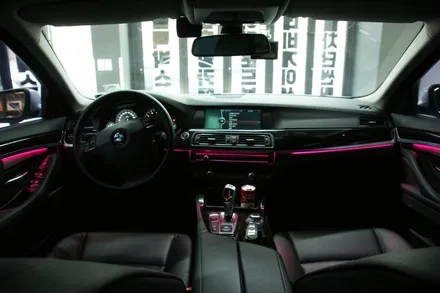 대구코더스엠비언트 BMW520(F10) 비노출로 순정보다 깔끔하고 화려하게~~ / 대구 달서구