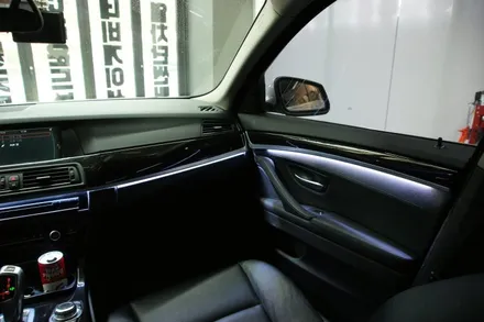 대구코더스엠비언트 BMW520(F10) 비노출로 순정보다 깔끔하고 화려하게~~ / 대구 달서구