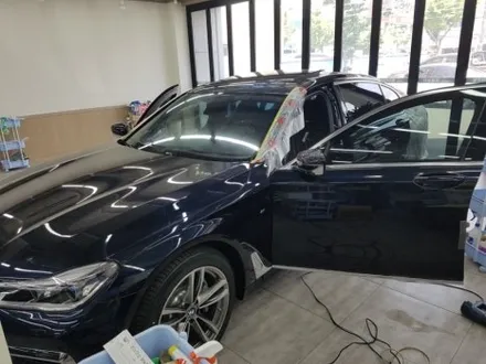 BMW큰행님 7시리즈 루마썬팅 풀시공.풀시공 파노라마썬루프까지 루마썬팅