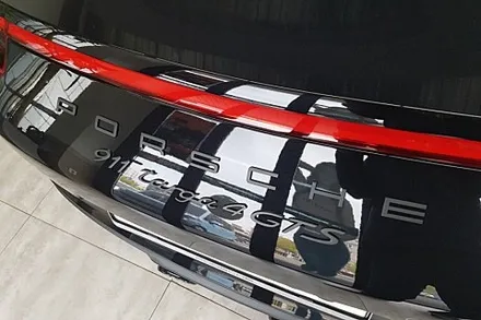 [1년 전 오늘] 부산썬팅.부산버텍스썬팅. 포르쉐.타르가 버텍스700☆☆☆시공 편.       기존 필름을 제거 후.     버텍스700 시공.