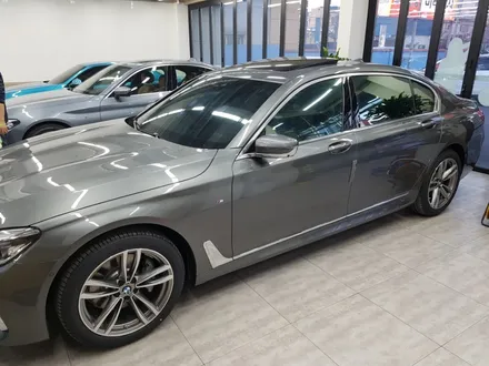 부산.열반사 썬팅.브이쿨K BMW 7시리즈.                      (브이쿨 K 썬팅 시공)