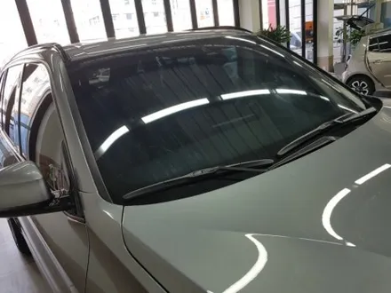 BMW X5. 전면썬팅.기존(필름)제거 후.루마썬팅 전면 피너쿨 썬팅