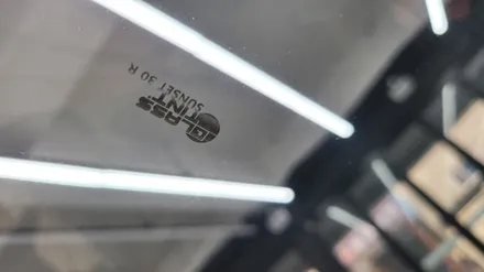 글라스 틴트.열차단 썬팅.《프라이드》 기존 필름 제거 후. *선셋(반사필름)* .풀 시공