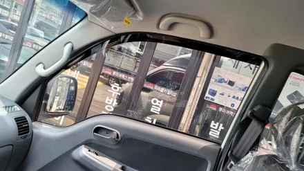 부산 봉고3 냉동탑차 열차단썬팅 글라스틴트 필름으로 시공을 하였습니다