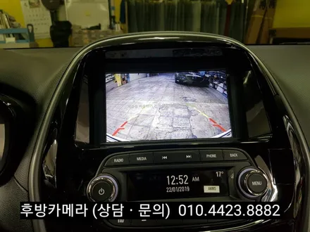 부산.(쉐보레)스파크.8인치 내비매립.(아이나비 맵). 후방카메라