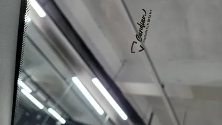 전기차 코나.카디언 열반사 썬팅으로 시공을 하였습니다