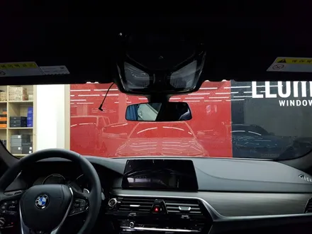 BMW 5시리즈.                       라티튜드 & 아티젠.                  썬팅 시공