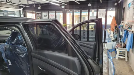 부산 NX4투싼 반사필름으로 시공을 했어요.글라스틴트 선셋 시공