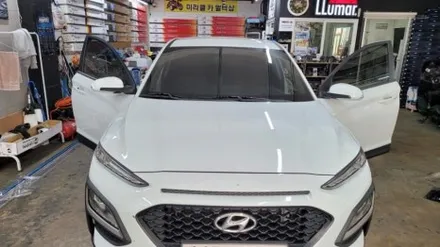 코나차량 유리교체후 부분썬팅 시공완료. 열차단썬팅필름 레이노S9 시공