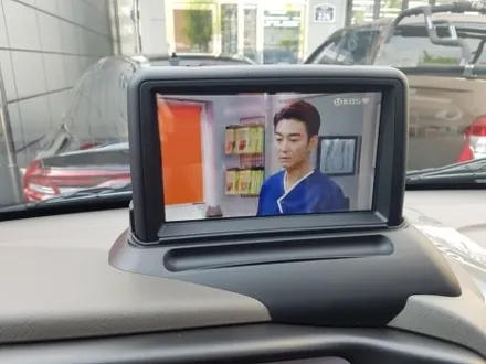 부산. 포터2 네비매립. P682   8인치 네비게이션. 상단매립.  지니3D맵. 후방카메라 설치