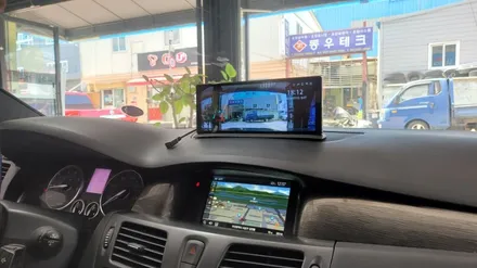 안드로이드 카플레이 모니터형 공임설치 해드렸습니다.삼성SM5 안드로이드 카플레이
