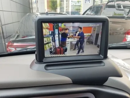 부산. 포터2 네비매립. P682   8인치 네비게이션. 상단매립.  지니3D맵. 후방카메라 설치