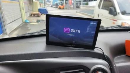 봉고3탑차 후방카메라 교체작업 & 8인치 네비게이션 장착 했어요