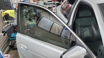 부산 열차단썬팅 시공점.루마버텍스썬팅 사상 산업단지점 입니다.BMW5시리즈 버텍스900으로 재시공 했어요