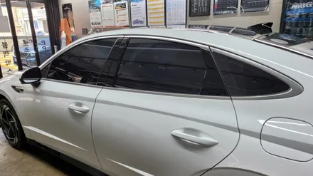 부산 카디언 썬팅 시공점 입니다.DN8디엣지 쏘나타 카디언썬팅으로 시공을 했어요~