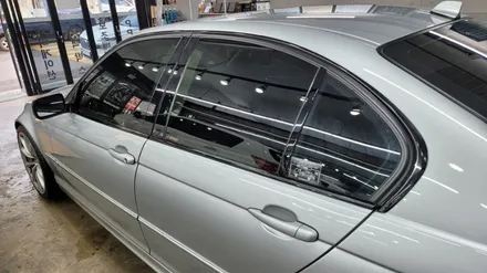 BMW3 시리즈.루마버텍스900썬팅필름으로 재시공을 하였습니다