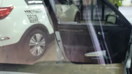 BMW3 시리즈.루마버텍스900썬팅필름으로 재시공을 하였습니다