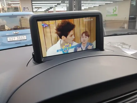 부산.그랜드스타렉스.(어린이보호차량). 8인치.내비게이션.상단매립.지니3D맵.현대폰투스P682. (정품).후방카메라