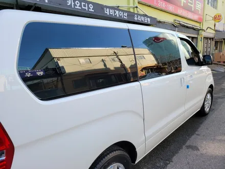 부산.(글라스 틴트) 썬팅시공점.그랜드 스타렉스. 글라스틴트.펜더(Pender)시공