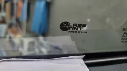 벤츠 글라스틴트 썬팅필름으로 재시공 했습니다. 부산 글라스 틴트 썬팅샵 입니다