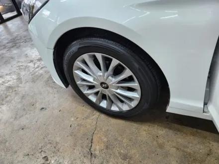 부산 LF쏘나타 루마버텍스썬팅으로 재시공을 하였습니다.열차단썬팅 시공점