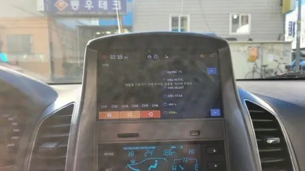 부산 네비게이션 매립 시공장착점 입니다.쉐보레 윈스톰.8인치 네비게이션으로 업그레이드 했습니다