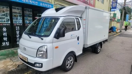 포터2(냉동)탑차.카디언 열반사 썬팅필름 시공 했습니다